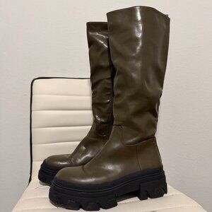 Women’s Knee High Platform Boots Olive Green Size 9 / EU 39 Chunky Lug Sole